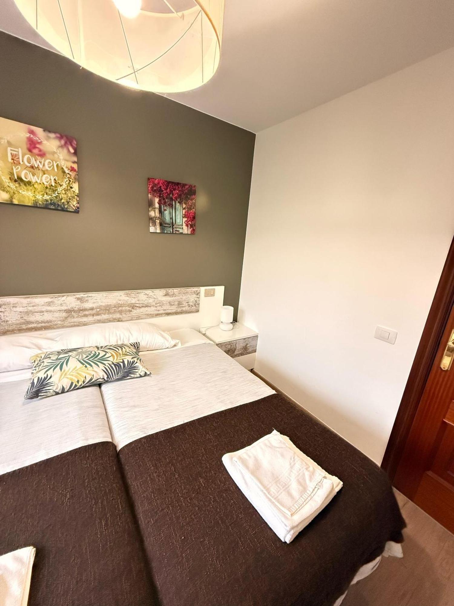 Apartamentos Portolux Portomarin Eksteriør billede