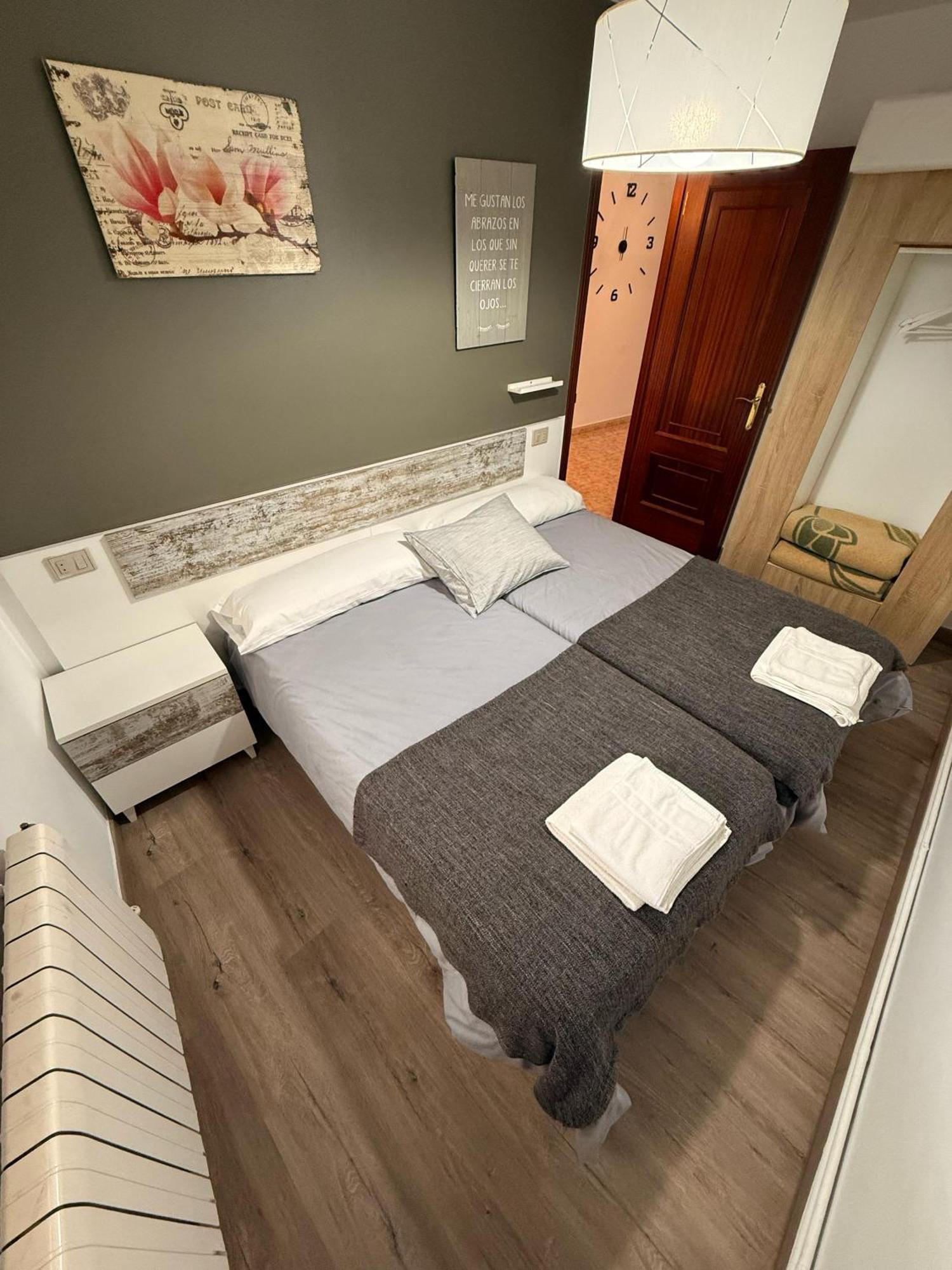 Apartamentos Portolux Portomarin Eksteriør billede